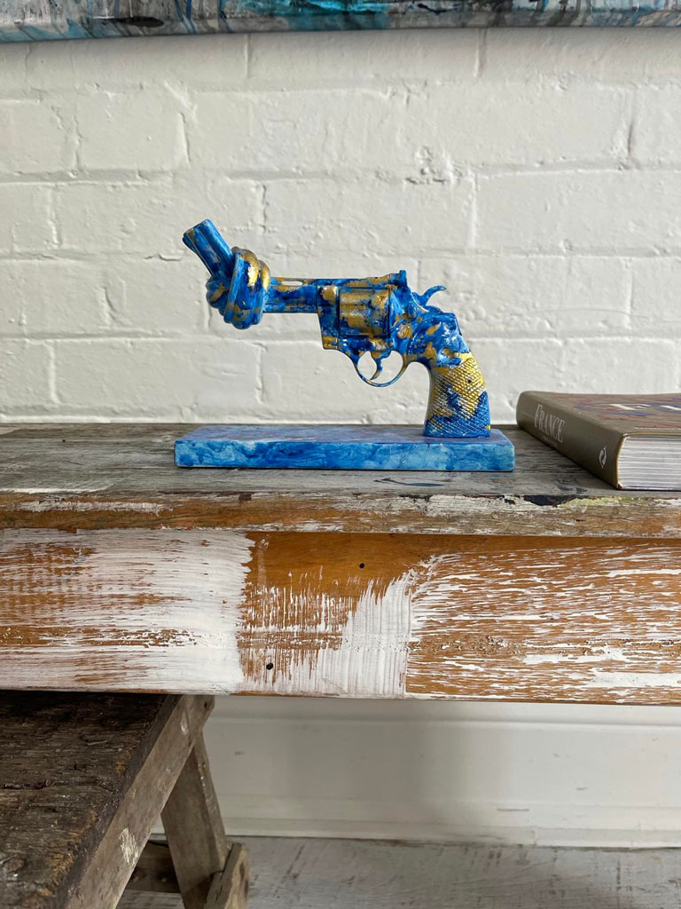 The-Knotted-Gun-Melbourne-Sculpture-Melissa-La-Bozzetta